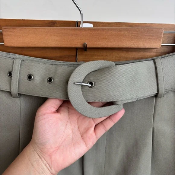 ANINE BING BECKY SHORT IN GREEN KHAKI, SIZE EU 40/US XL